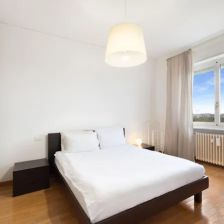 Apartment Allianz House - Panoramic San Siro Cozy House